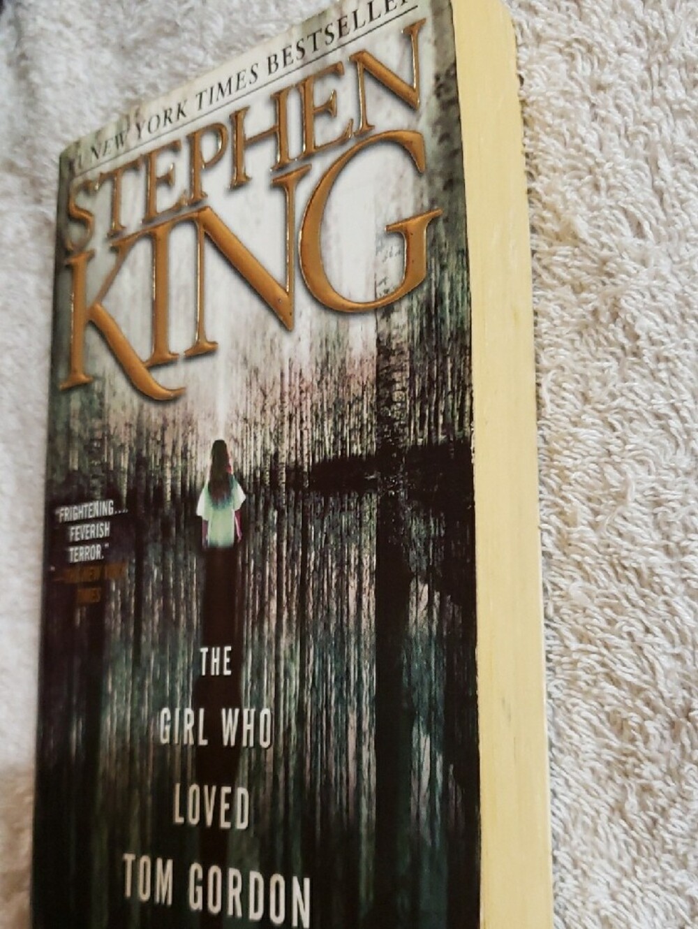 📚4 For $20 - Stephen King - The Girl Who Loved Tom Gordon - Paperback - Picture 5 of 7